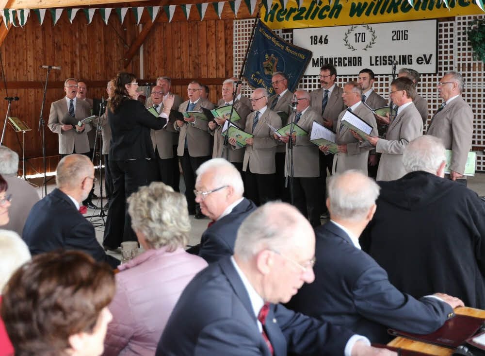 Der Leißlinger Männerchor eröffnete das Sängerfest am Sonntagnachmittag.