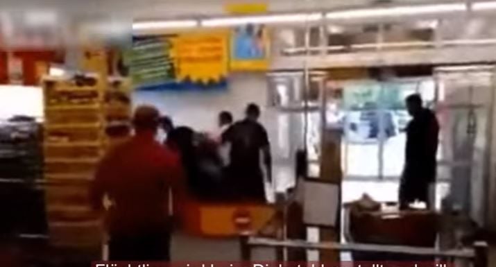 Szene aus dem Supermarkt in Arnsdorf