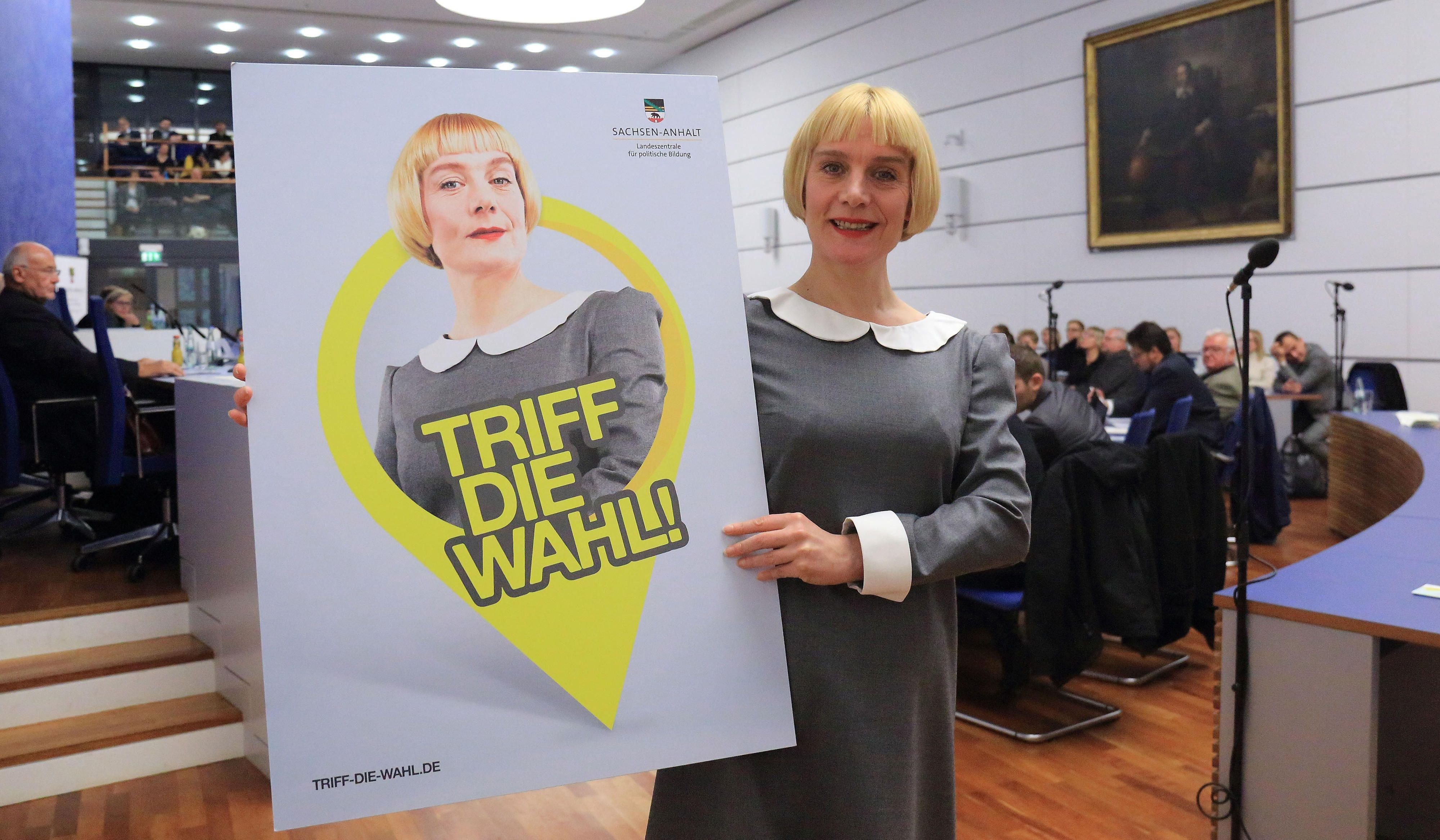 Die Kunstfigur «die Wahl» wirbt für die Landtagswahl 2016 in Sachsen-Anhalt.