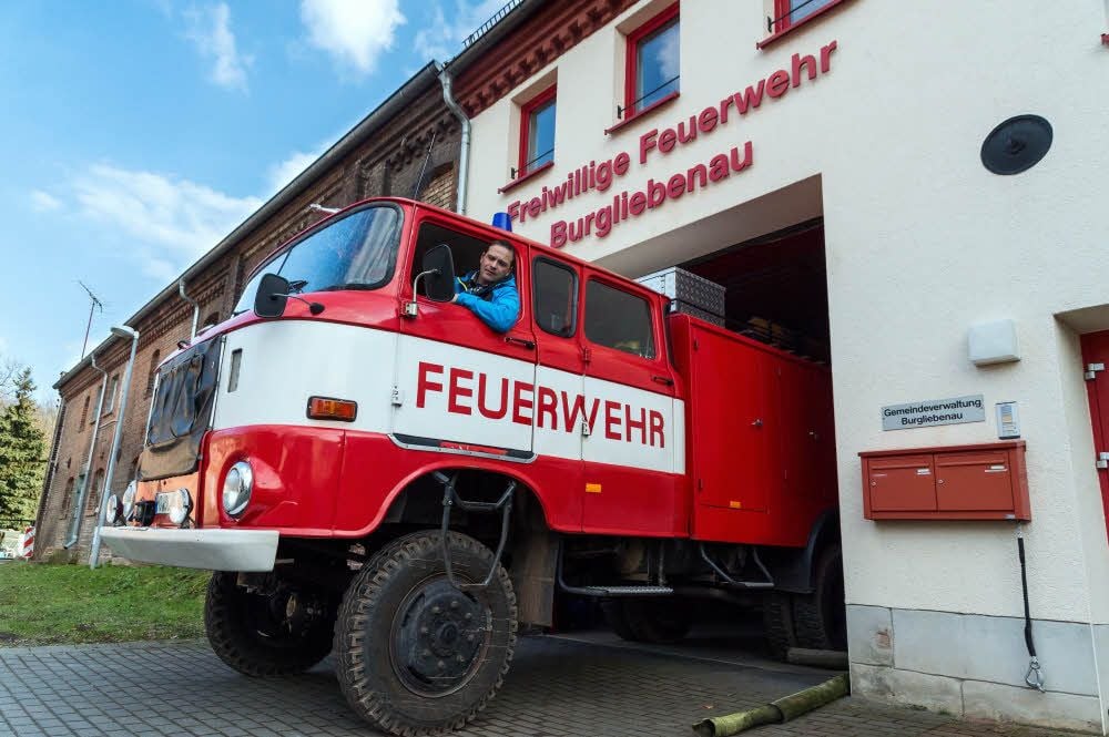 Burgliebenaus Ortswehrleiter Mirko Weber will ein größeres Ersatzfahrzeug für den W50 aushandeln als von der Gemeinde vorgesehen. Das 40 Jahre alte Fahrzeug soll demnächst ausrangiert werden.
