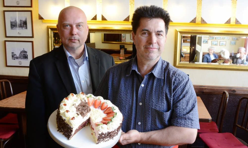 Marc Christoph Schuba (links) und Ralf-Peter Schade wollen den Traditionsbetrieb Café Schade retten.