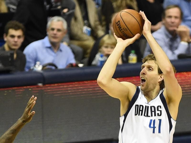 Dirk Nowitzki führte seine Dallas Mavericks zum Sieg. Foto: Larry W. Smith