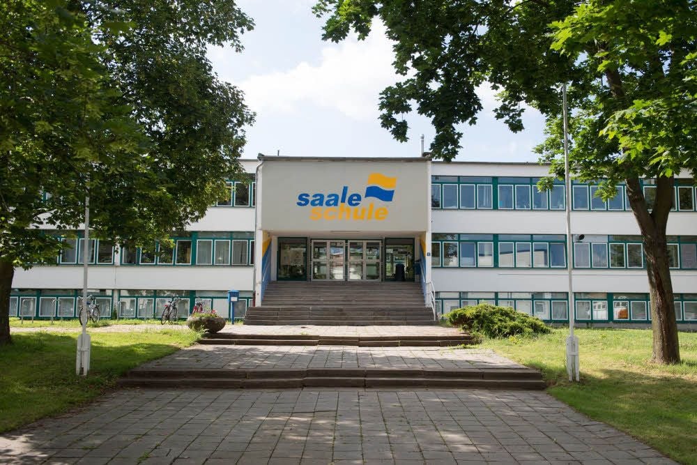 2008 zog die Saaleschule in das Funktionsgebäude im Norden von Halle ein.