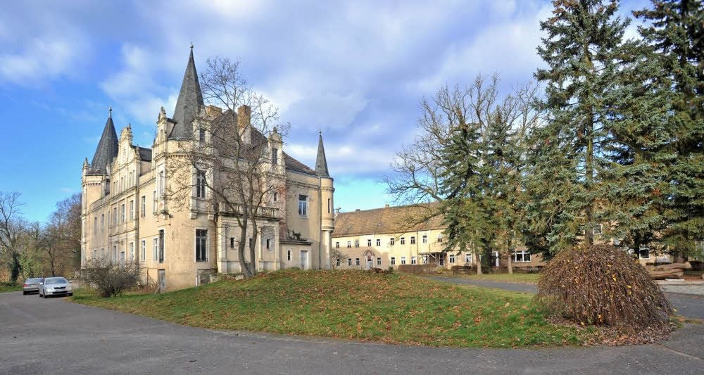 Das Burgkemnitzer Schloss hat eine neue Eigentümerin. Sie plant, dort eine Bildungseinrichtung zu etablieren.