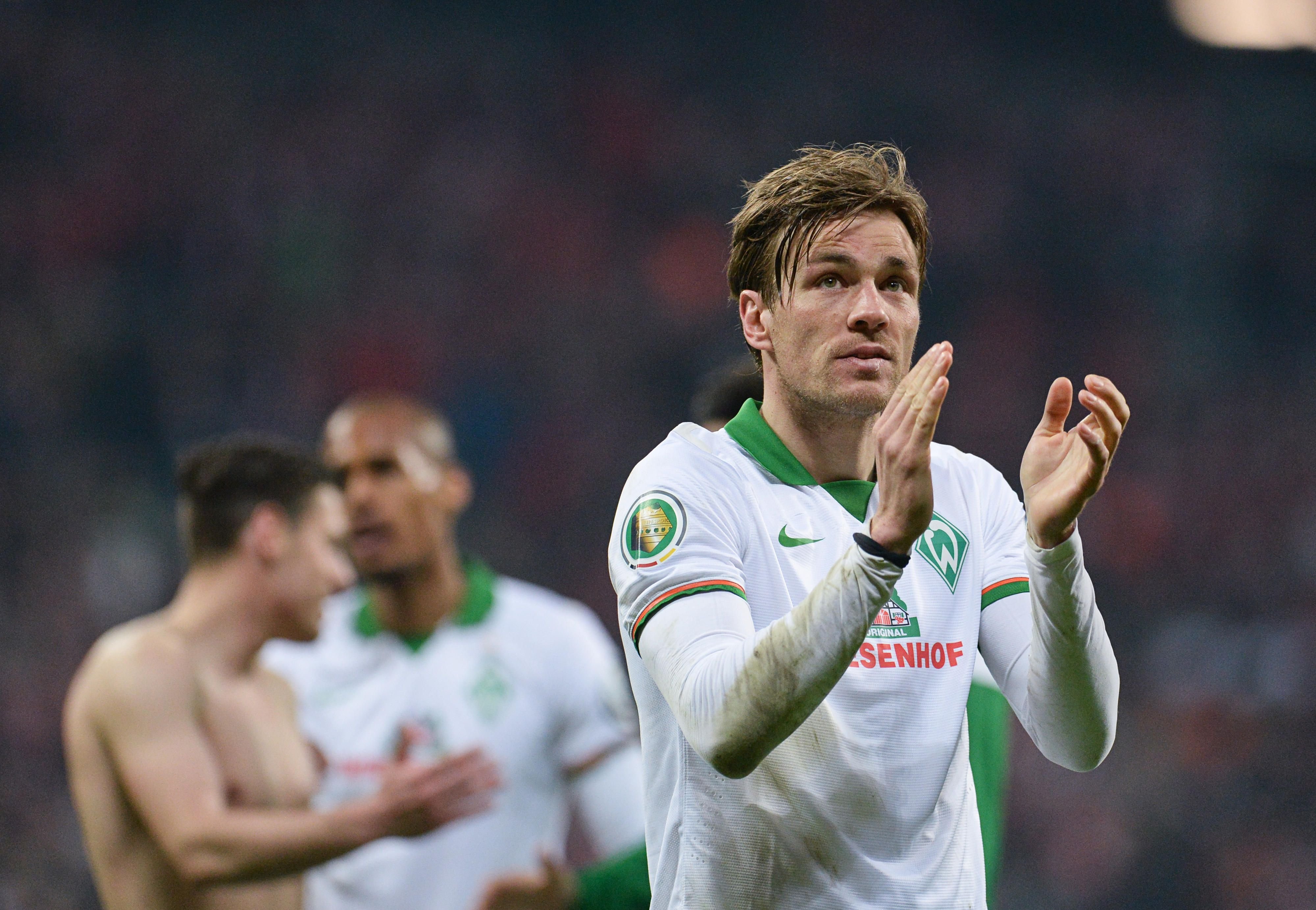 Doch kein Karriereende: Auch im Falle eines Abstiegs will Clemens Fritz bei Werder Bremen weitermachen.