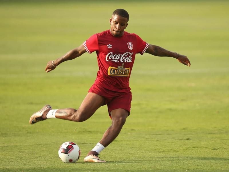 Jefferson Farfan wird mit Eintracht Frankfurt in Verbindung gebracht. Foto: Ernesto Arias