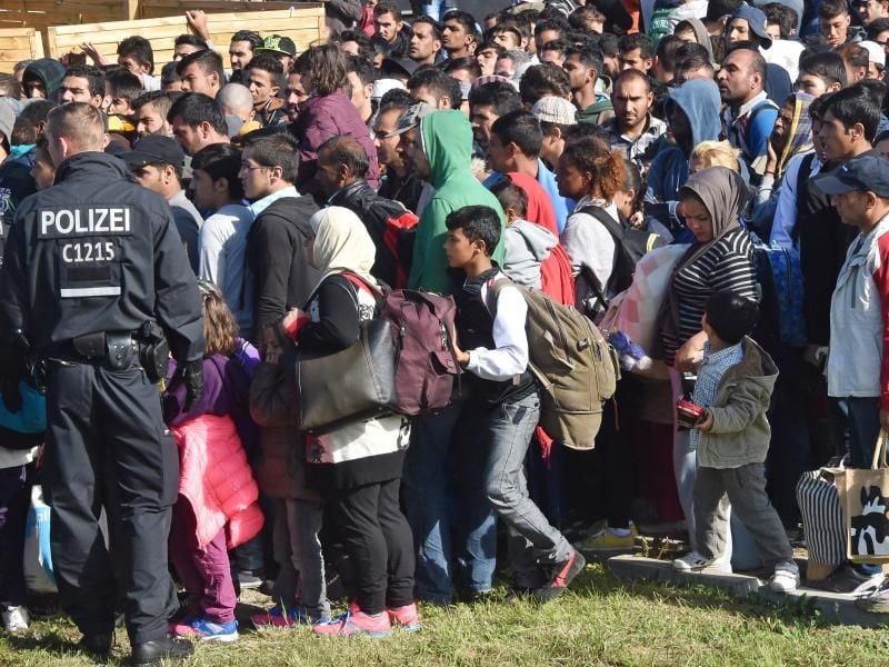 Nicht nur die Zahl der Flüchtlinge, auch die übrige Migration in die Bundesrepublik hat zugenommen.