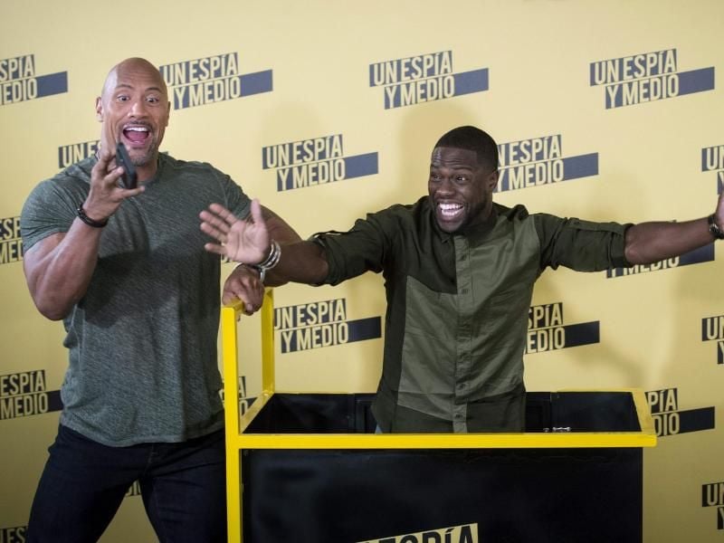 Dwayne Johnson und Kevin Hart haben Spaß bei der Premiere ihres neuen Films in Madrid. Foto: Luca Piergiovanni
