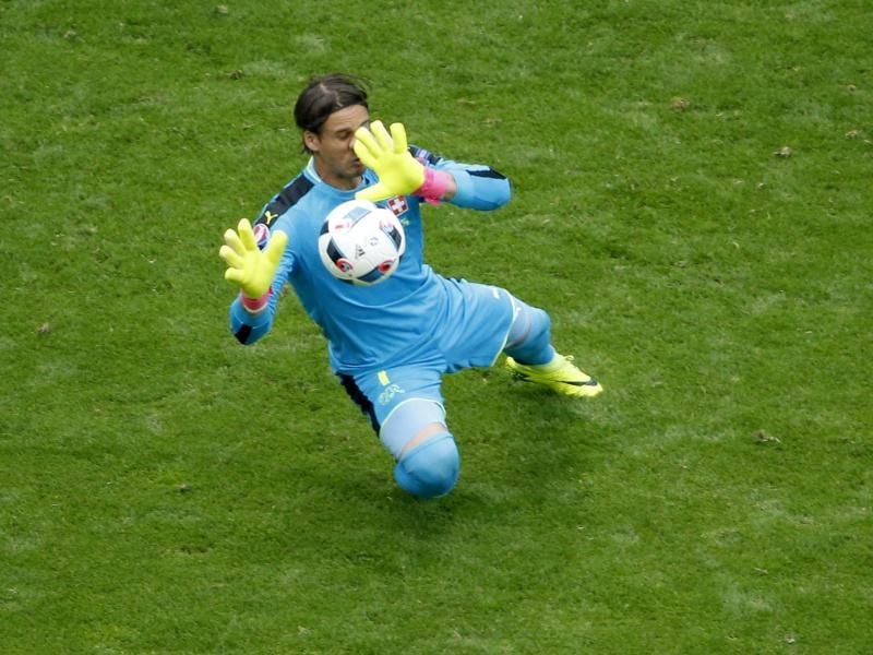 Yann Sommer im Auftaktspiel gegen Albanien mit einer starken Parade. Foto: Shawn Thew