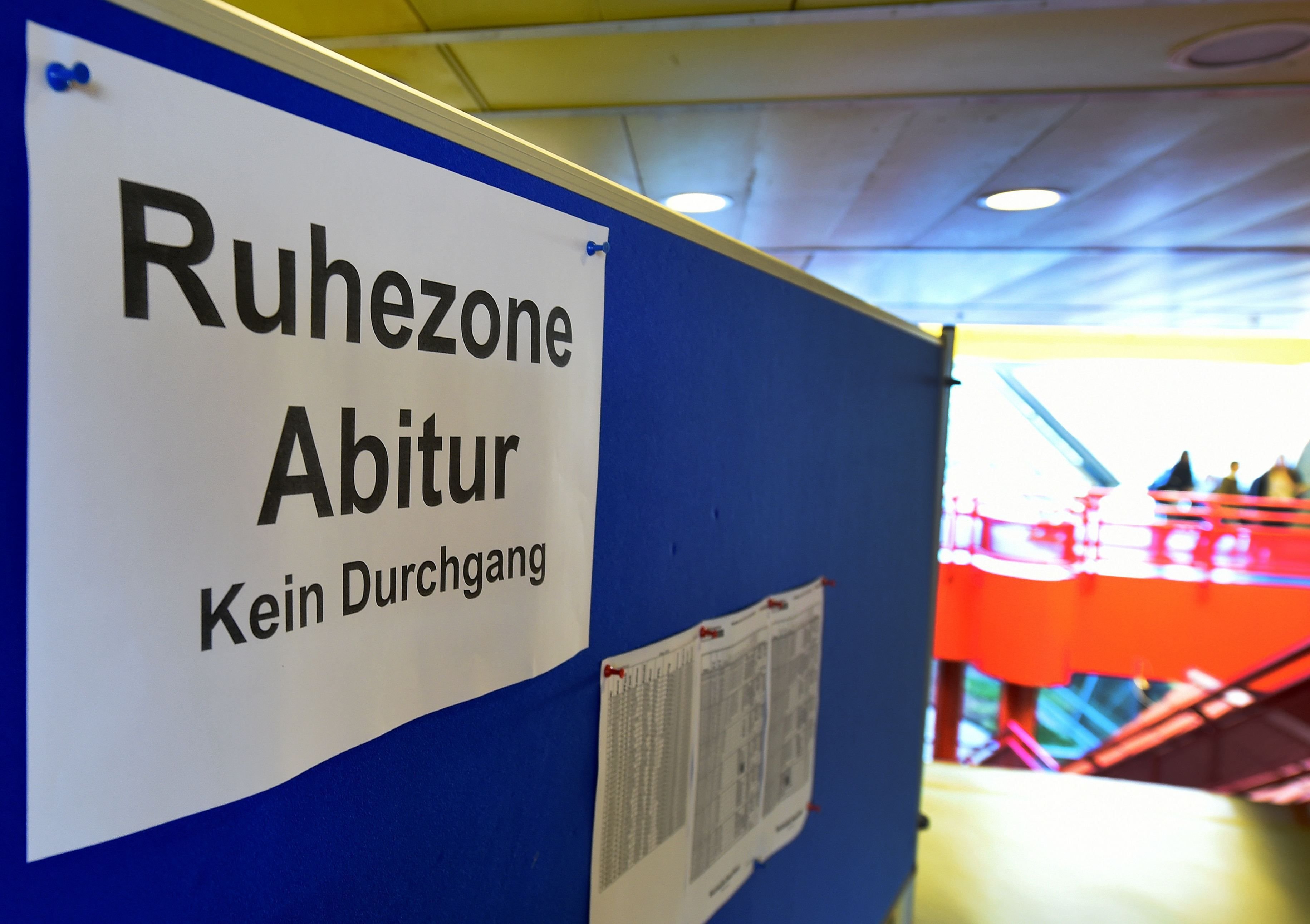 In Sachsen-Anhalt beginnen am Montag die schriftlichen Abiturprüfungen.