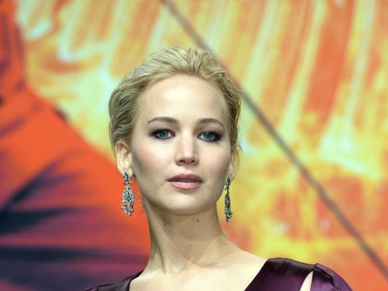 Jennifer Lawrence bei der Weltpremiere des Abschlussfilms «Die Tribute von Panem - Mockingjay Teil 2» in Berlin. Foto: Britta Pedersen