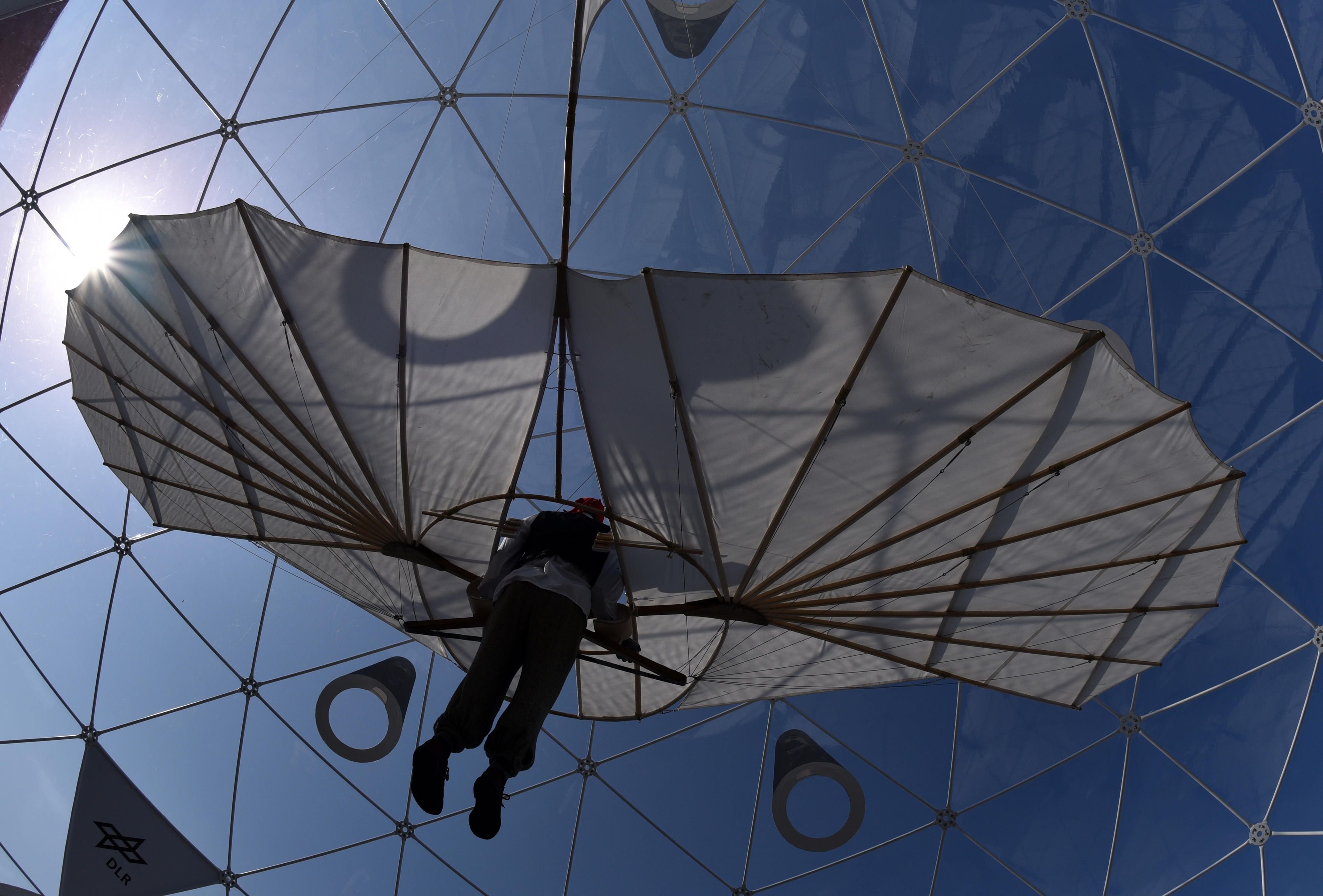 Flugexperten hatten mit Hife eines Nachbaus des berühmten Gleiters untersucht, warum Otto Lilienthal mit seinem Fluggerät abstürzte.