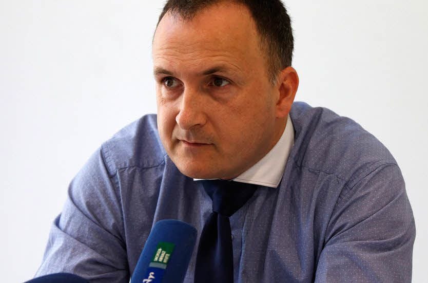 Kay Barthel erwartet finanziell schwierige Zeiten für das Land.