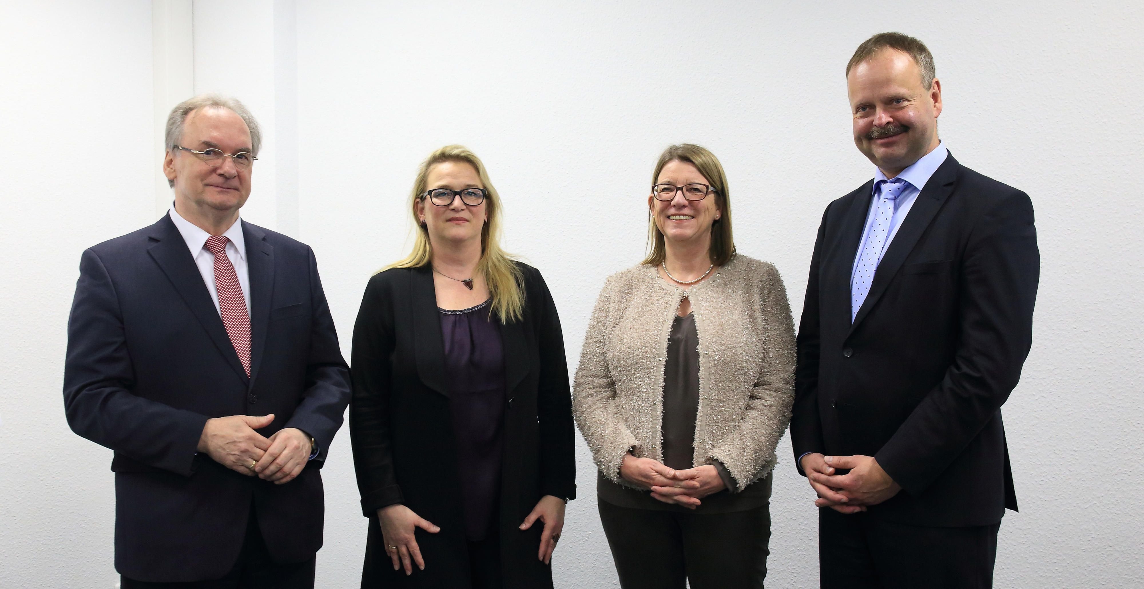 Die Spitzenkandidaten für die Landtagswahl in Sachsen Anhalt, Ministerpräsident, Reiner Haseloff (CDU, l-r), Katrin Budde (SPD), Claudia Dalbert (Bündnis 90/Die Grünen) und Wulf Gallert (Die Linke).