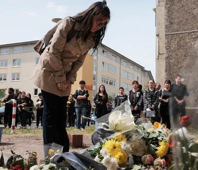 Verbeugung vor Yangjie Li