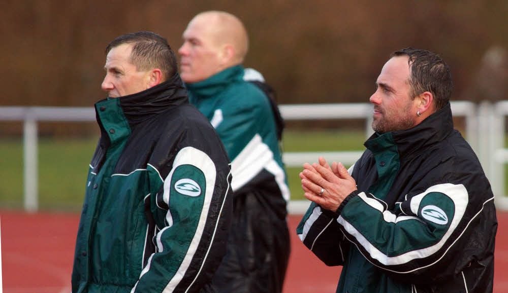 Thales Trainer Ingo Vandreike (rechts) , hier mit Co-Trainer Roland Wilke, freut sich auf das Wiedersehen mit seinem Heimatverein.