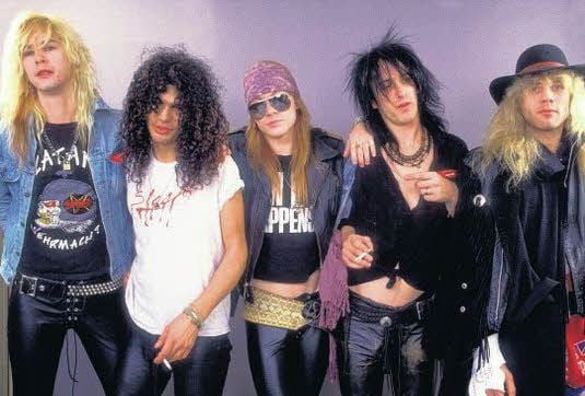 Guns N' Roses in der Originalbesetzung mit Axl Rose (M.)