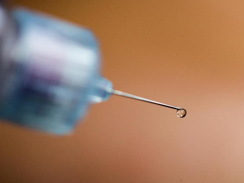 Sich selbst Insulin spritzen will gelernt sein. Foto: Rolf Vennenbernd