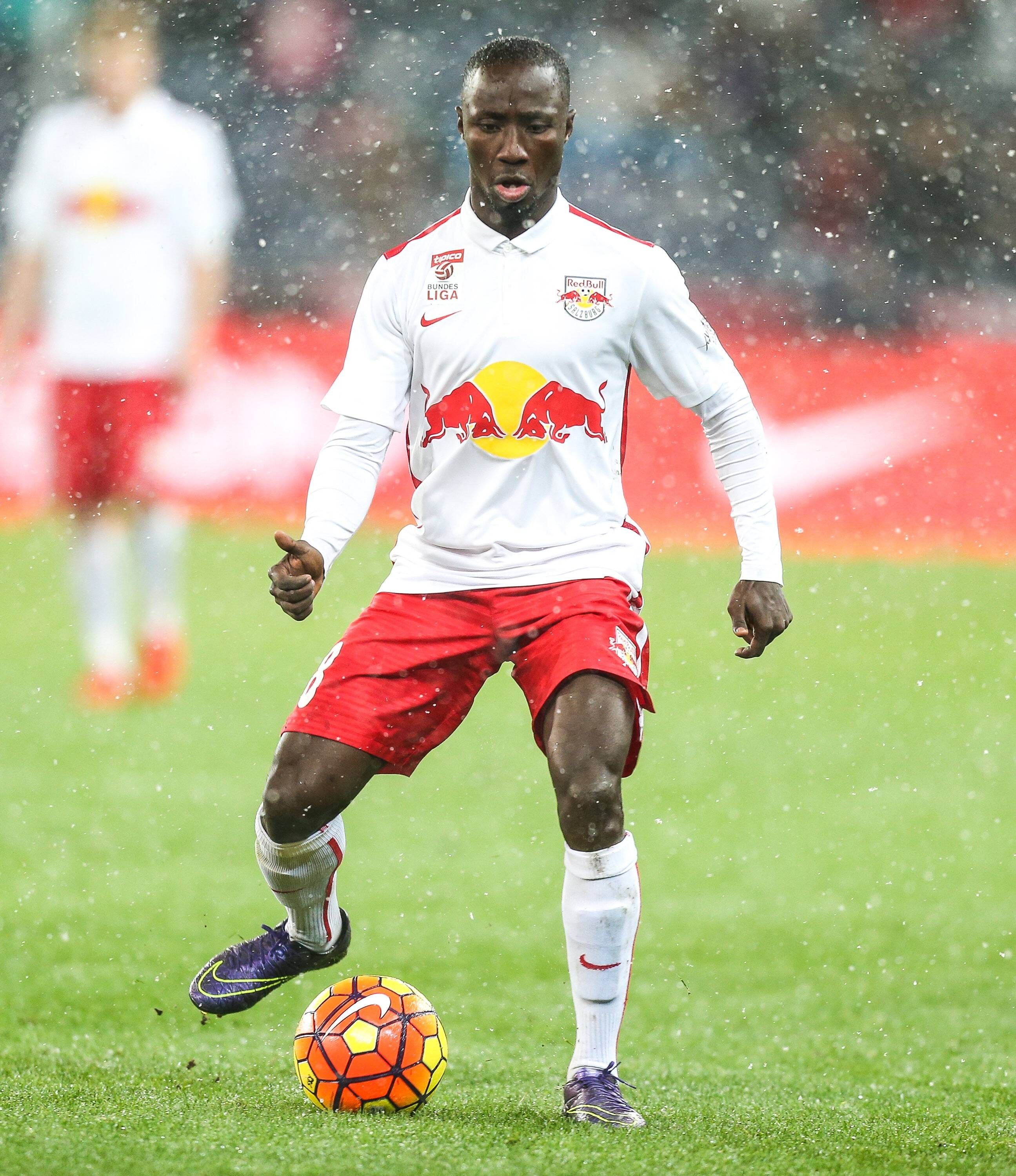 Naby Keita kam im Sommer 2016 für 15 Millionen Euro von RB Salzburg und soll als zentraler Mittelfeldspieler Leipzigs Spiel ordnen. Vertrag bis 2020.