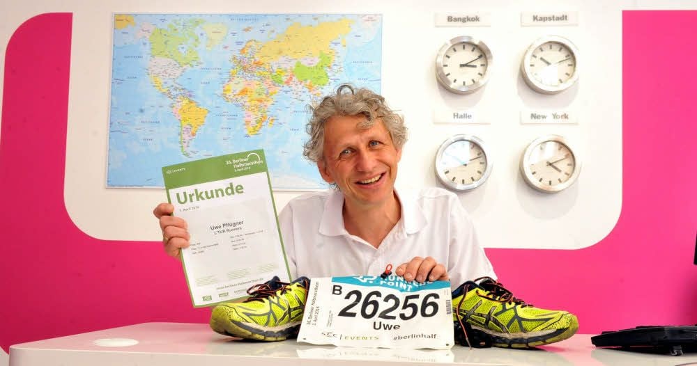 Der Reiseagenturleiter und einstige Leistungssportler Uwe Pflügner steigt immer noch regelmäßig in seine Laufschuhe. Vergangenes Wochenende nahm er am Berliner Halbmarathon teil.