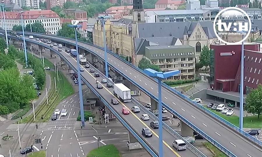 Auf der Hochstraße kommt es wegen der Sperrung zu Behinderungen.