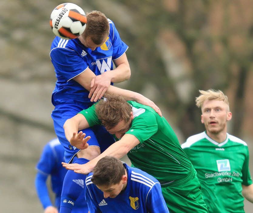 Eine Kopfball-Pyramide, die für niemanden was einbrachte.