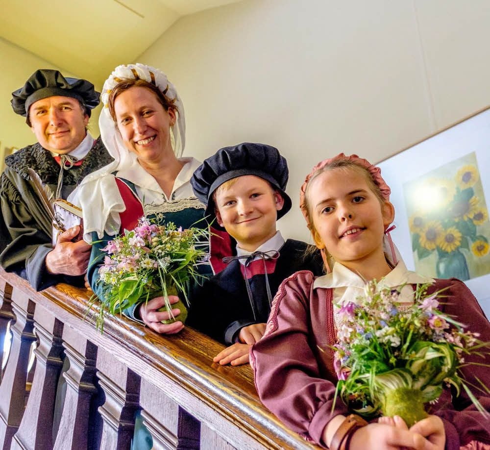 Die Paare beim 22. Stadtfest „Luthers Hochzeit“ werden Anja Glöckner und Fred Göde sowie Anna Lena Bröse (Kinder-Katharina) und Anton Wildgrube (Kinder-Luther) darstellen.