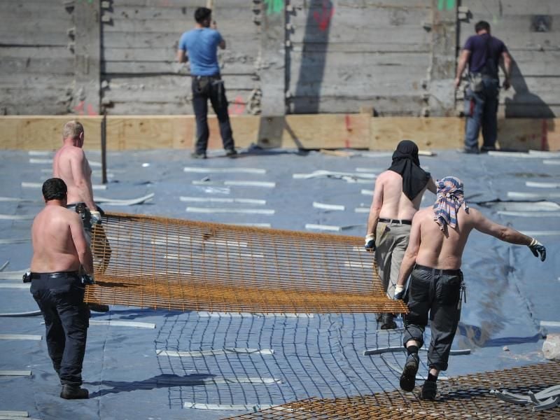 Arbeiten auf der Baustelle: Auch Hautkrebs ist seit kurzem eine Berufskrankheit. Zu den fünf häufigsten Berufskrankheiten gehört er allerdings nicht. Foto: Ole Spata