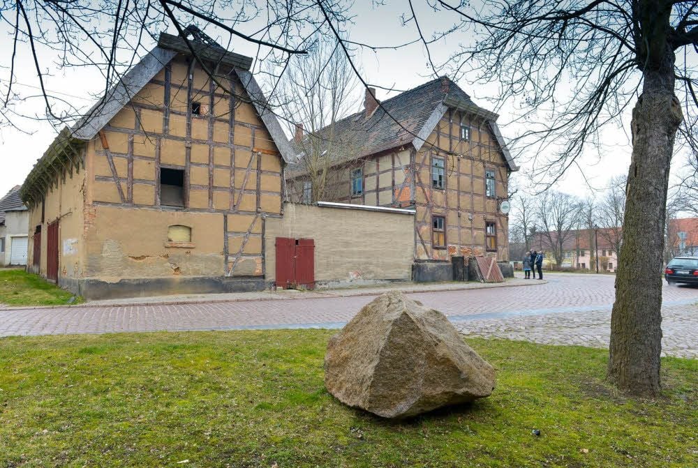 Die ehemalige Gaststätte „Prinz von Anhalt“ in Radegast ist dem Verfall preisgegeben.