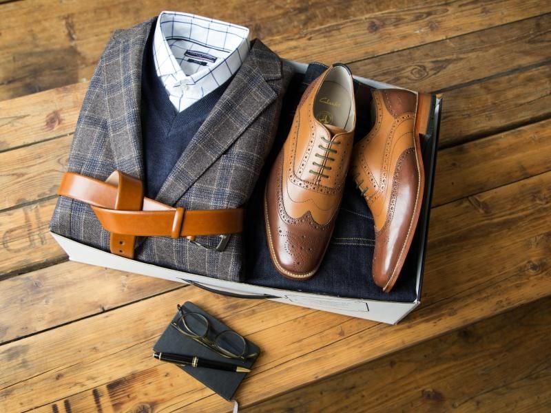 Der Online-Händler Outfittery stellt ein komplettes Outfit zusammen und schickt es seinen Kunden nach Hause. Foto: Outfittery