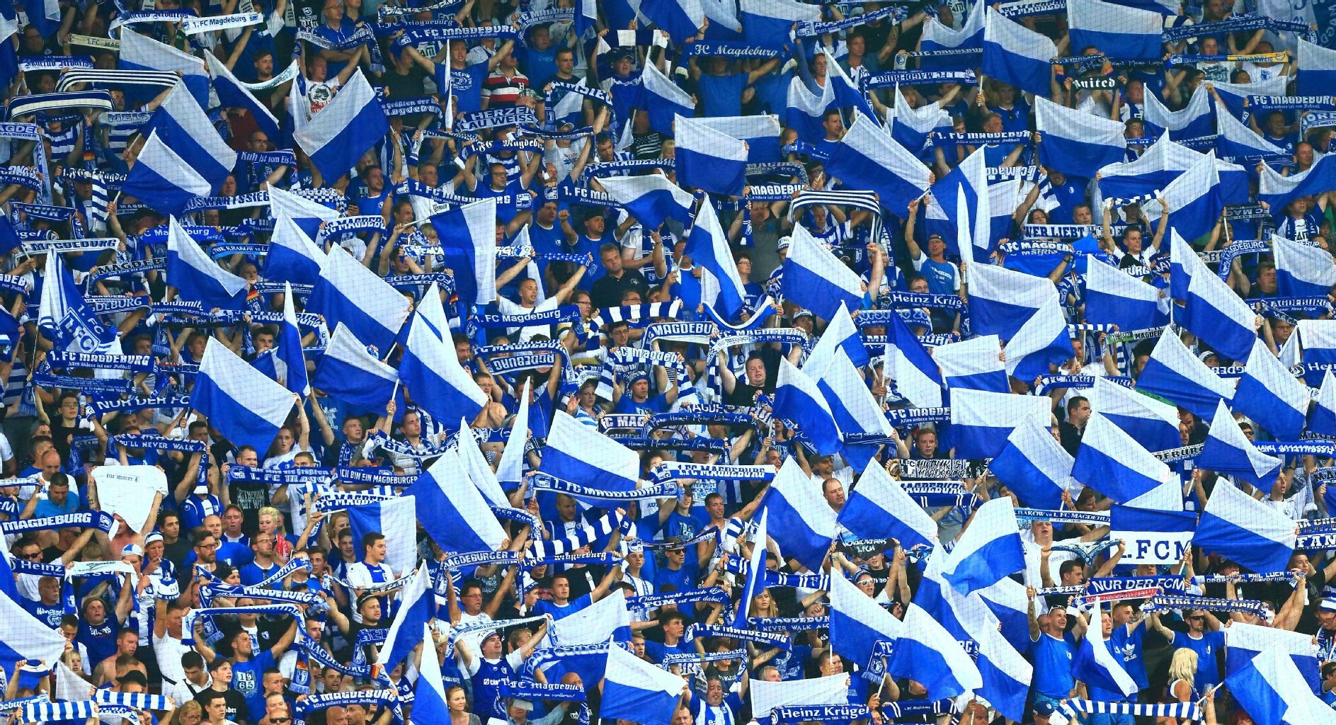 Fans des 1. FC. Magdeburg in der MDCC-Arena