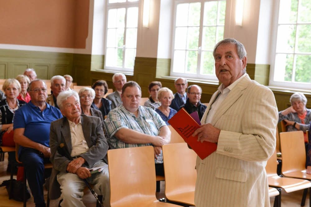 Otto Democh hat umfangreiche Nachforschungen über Otto Carl Claudius angestellt. Im Naumburger Kunstverein trägt er Ergebnisse vor und korrigiert manche Fehleinschätzung.