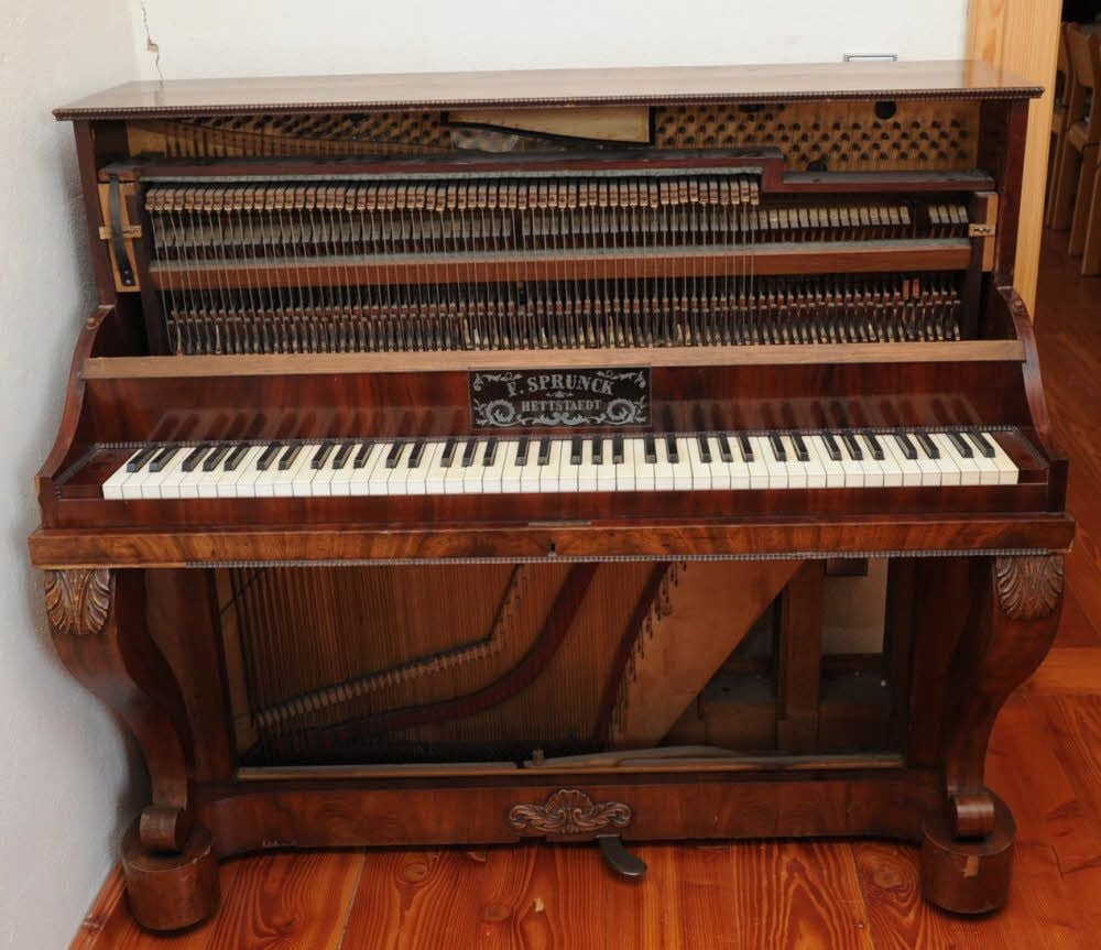 Das alte Instrument muss noch auf Vordermann gebracht werden.