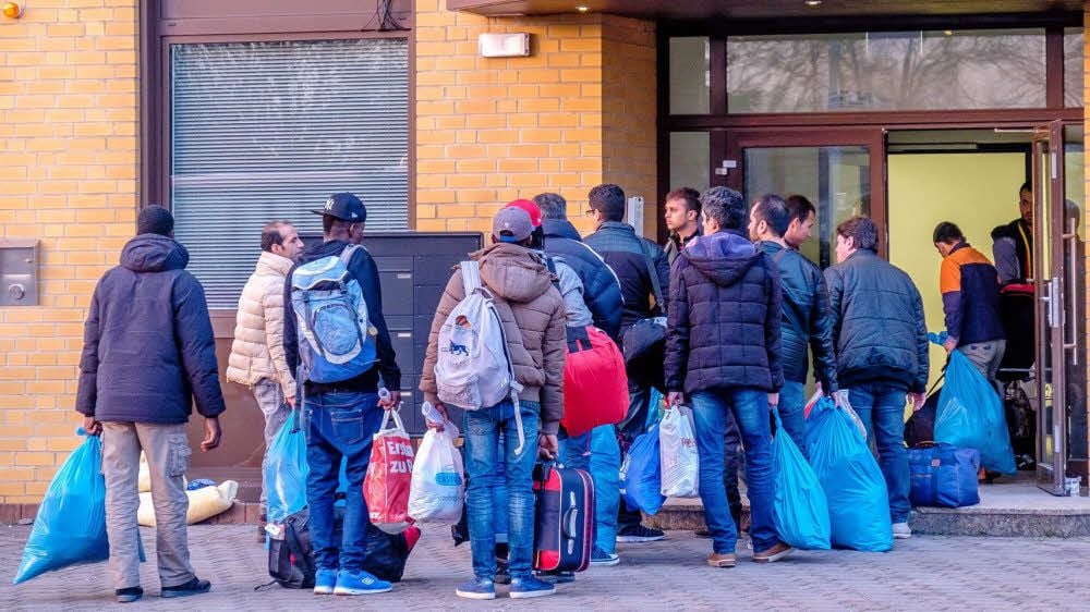 Gestern Abend kurz vor 18 Uhr kamen die neuen Bewohner im Gadewitzer Weg an.