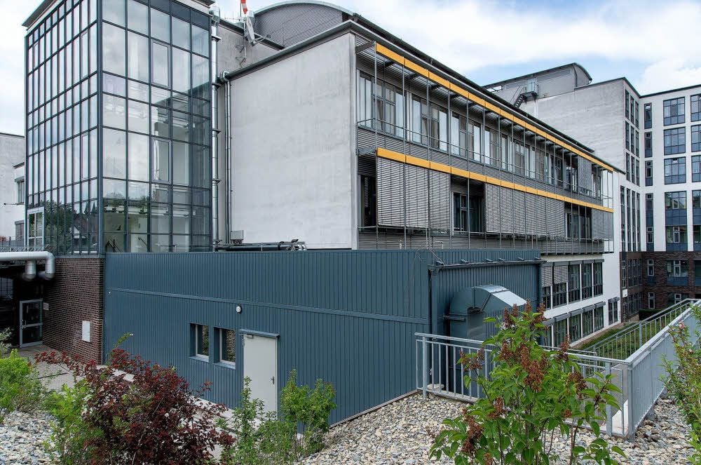 Containermodule sorgten für eine schnelle Erweiterung. Das Klinikum finanzierte in den Ausbau 1,3 Millionen Euro aus Eigenmitteln.