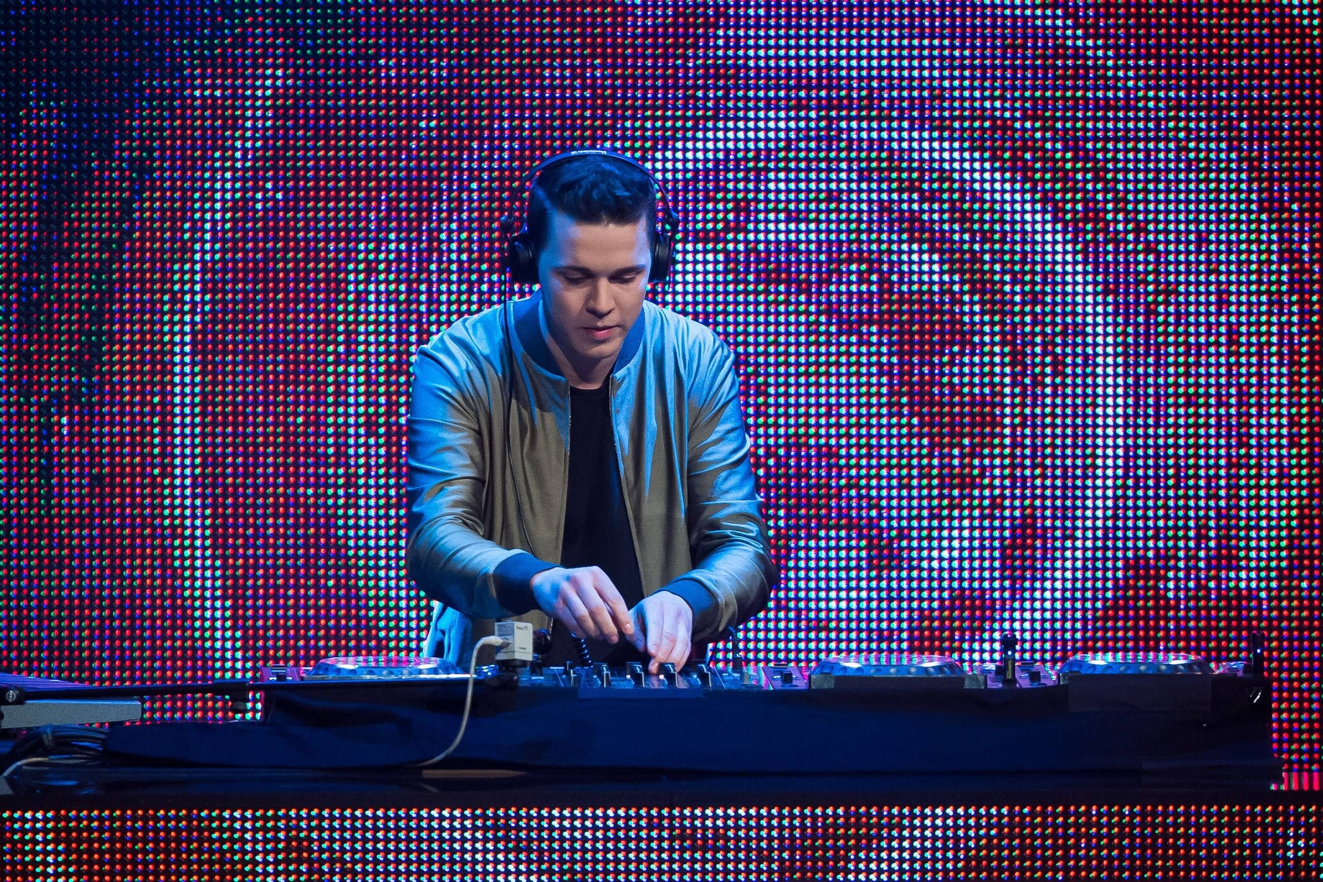 DJ Felix Jaehn in Aktion.