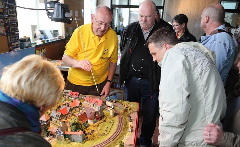 Im Weißenfelser Bahnhof zeigt Peter Krause seine Modellbahn.