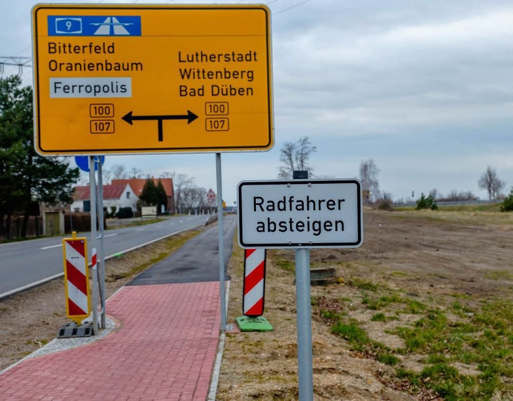 Posse in Gräfenhainichen: Am neuen Radweg müssen Radfahrer leider absteigen.