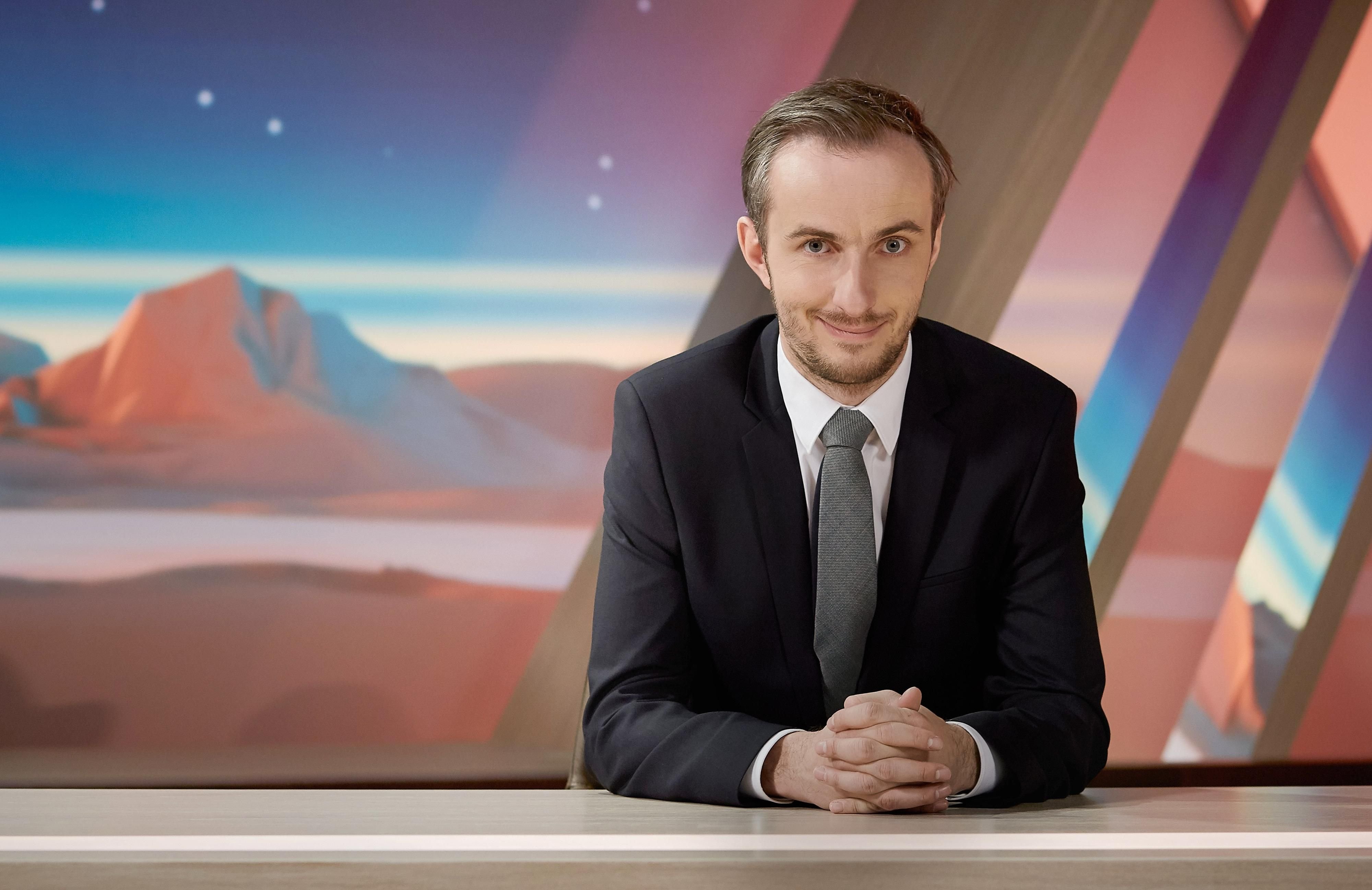 Jan Böhmermann im Studio von Neo „Magazin Royale“.