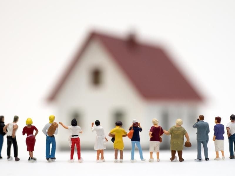 Crowdfunding-Plattformen bringen private Anleger, den Schwarm, zusammen, um damit eine Immobilien zu finanzieren. Foto: Andrea Warnecke