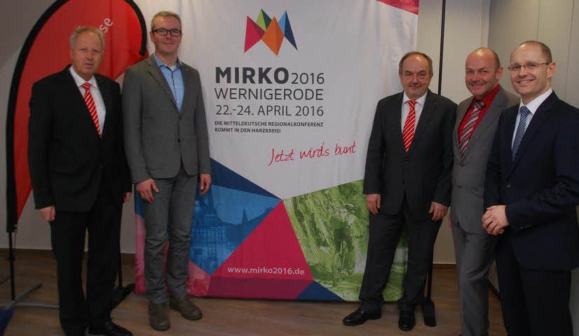 Michael Ermrich (OSV), Christoph Dunkel (WJ), Werner Reinhardt (Harzsparkasse), Ralf Grimpe (IHK) und Thomas Kempf (WJ, von links).