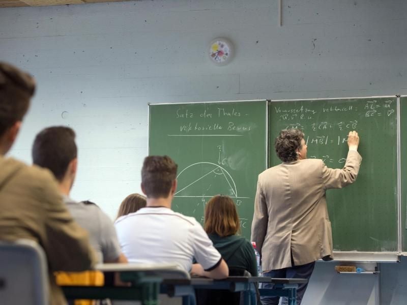 Immer mehr Schüler in Hessen besuchen eine private Schule. Foto: Marijan Murat/Archiv