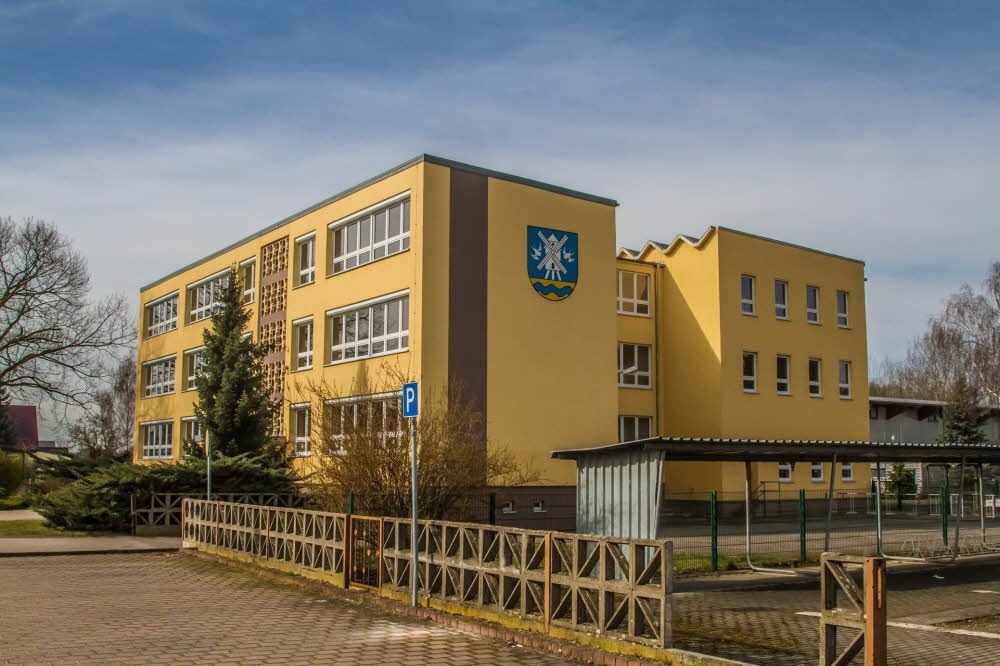 Die Grundschule in Mühlanger ist gefährdet, Eltern machen sich stark für ihren Erhalt.