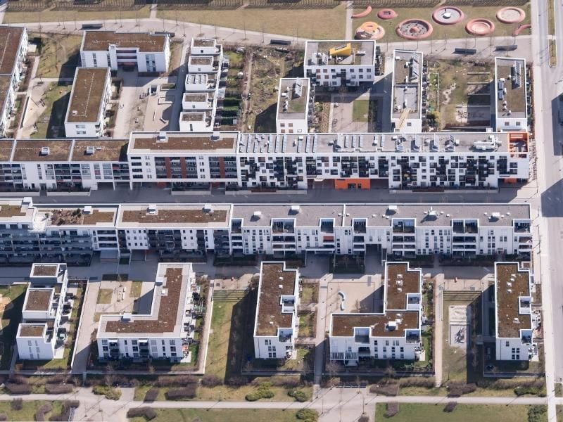 Die Kündigungsfrist eines Mietvertrages müssen beide Seiten einhalten. Aus Kulanz kann der Vermieter den Mieter natürlich aus dem Vertrag vorzeitig entlassen. Foto: Sven Hoppe