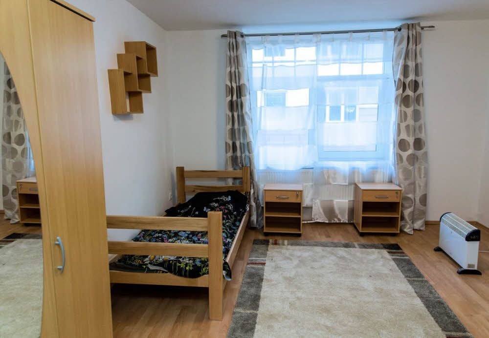 Ein Blick in ein Zimmer eines jungen Flüchtlings in Merseburg
