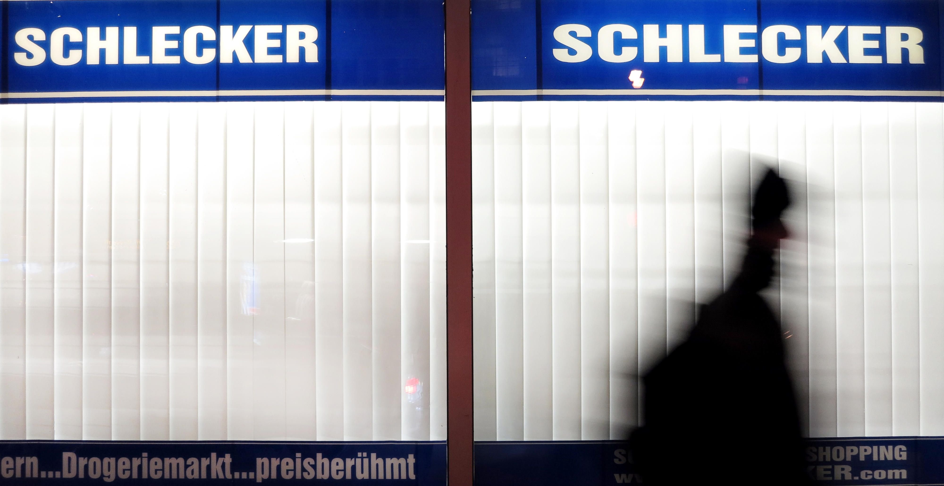 Anton Schlecker soll seine Drogeriemarktkette bewusst in den Ruin getrieben haben