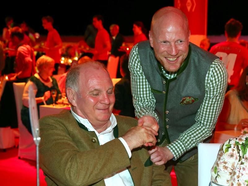Matthias Sammer (r) und Uli Hoeneß im Mai 2014. Foto: Alexander Hassenstein