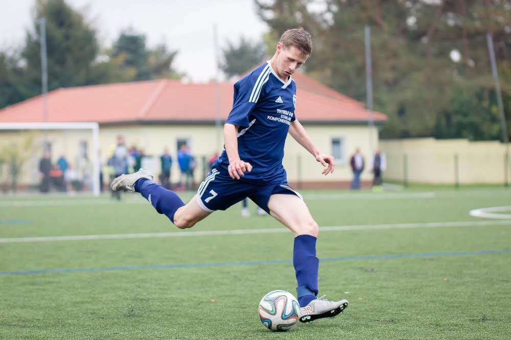 Tim Fiedler (hier im Hinspiel gegen Rodleben) erzielte im zweiten Duell die 1:0-Führung für den DSV 97.