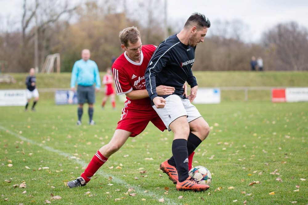 Im Viertelfinale setzte sich Sascha Jackowski (schwarz) mit seiner SG Abus durch - nun wird es schwerer.