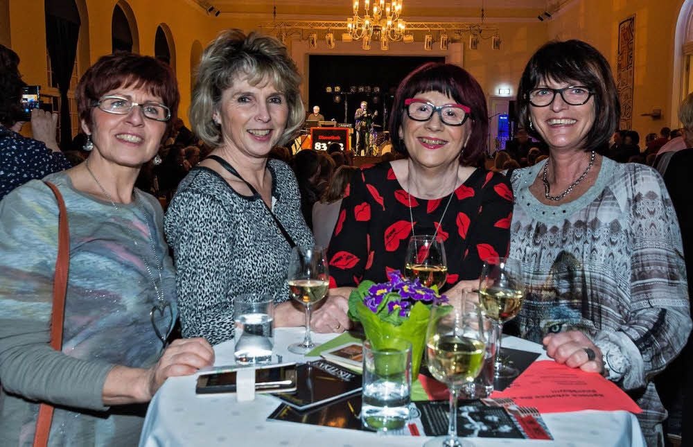 Uta John, Iris Brakopp, Silvia Pfennig und Kerstin Kämmerer (v.l.) feierten mit.